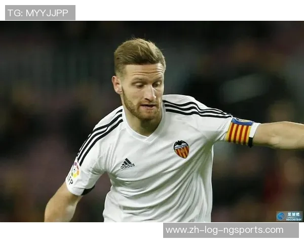 豪门足球风云中的穆斯塔菲如何在逆境中重塑自我与职业生涯